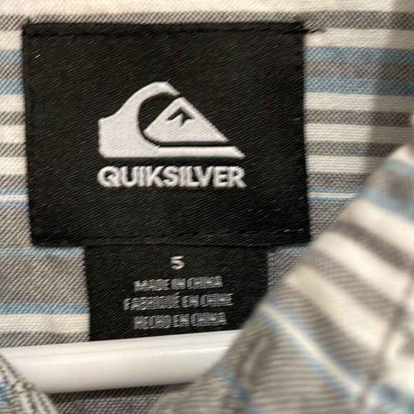 Gently Used Boy’s Quiksilver Shirt. Size 5. - Picture 3 of 3